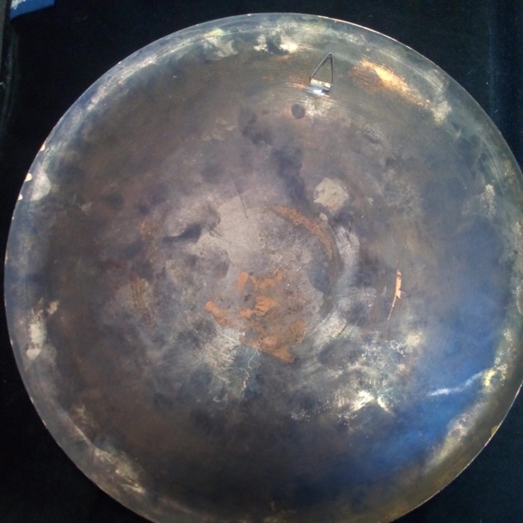 Vintage Egyptian Queen Wall Decor mixed metal plate 10" - Picture 2 of 8